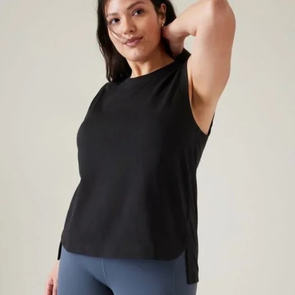 Athleta Effortless Tank Size 1X Black Loose Fit Ionic Anti Odor NWT